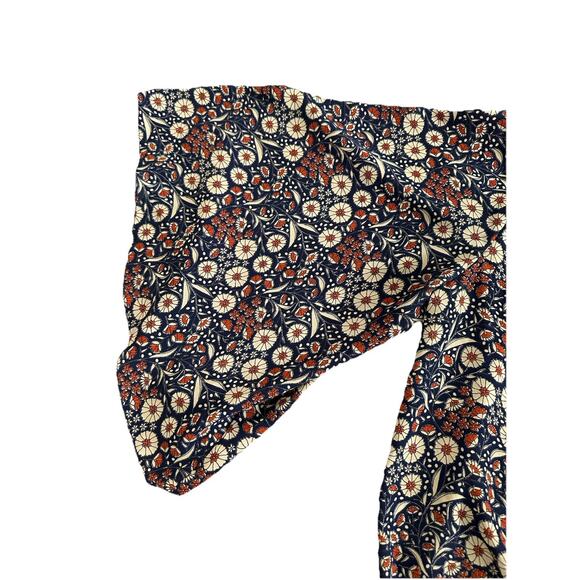 Sanctuary Flared 3/4 Bell Sleeve XL Boho V-Neck Navy Red Floral Blouse - Picture 4 of 10